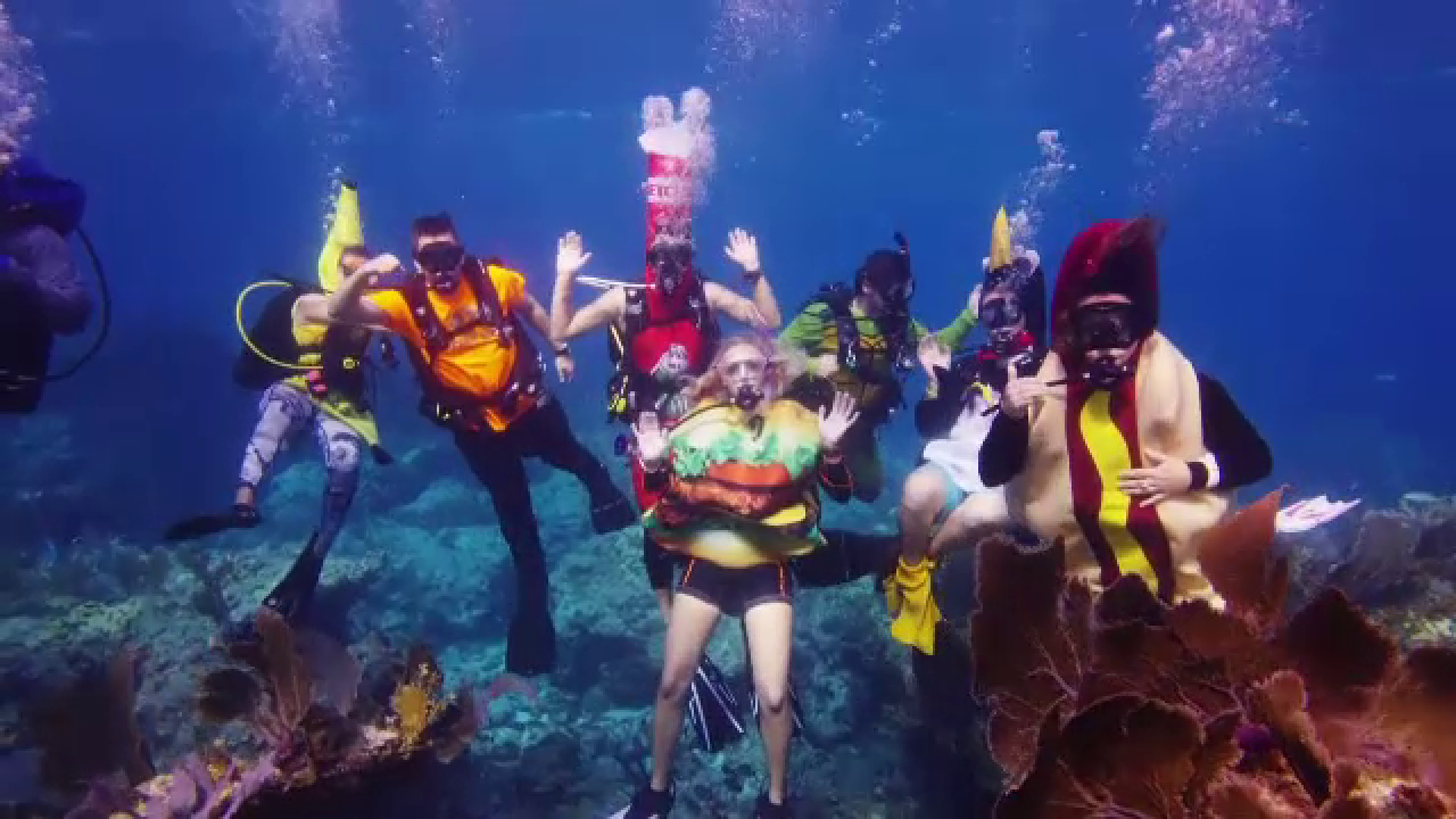 Paradă subacvatică a costumelor de Halloween, în Florida