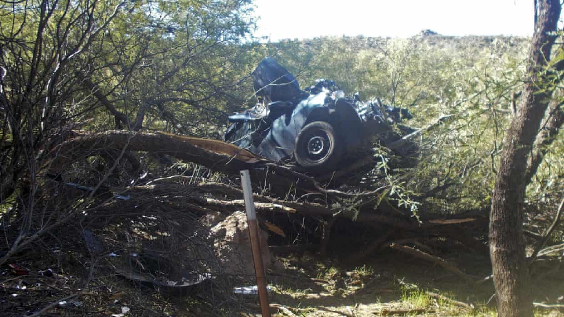 O femeie a supraviețuit 6 zile în deșert, în urma unui grav accident. Cum a fost găsită