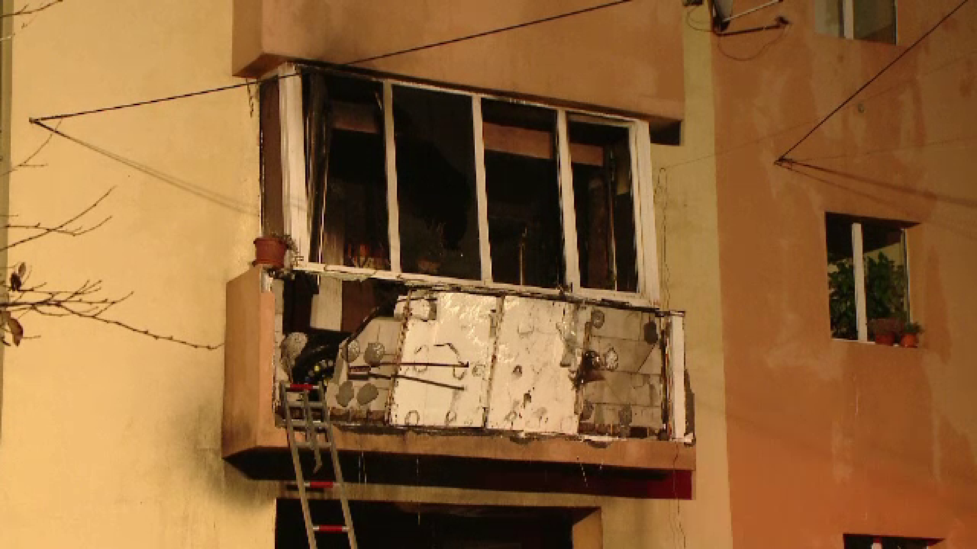 Incendiul de la blocul din Timișoara, pus intenționat. Un bărbat a fost reținut