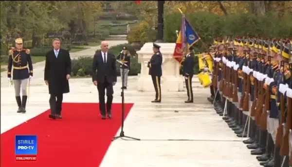 Țara care ridică restricțiile pentru muncitorii români din 2019. Anunțul făcut de Iohannis