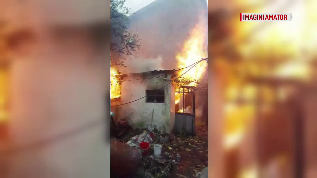 Incendiu în Botoșani provocat de o lumânare. Pericol uriaș de explozie din cauza unei butelii