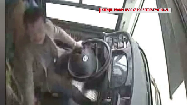 Un autobuz a căzut de la 50 de metri, 15 morți. Ipostaza în care au fost filmați șoferul și o pasageră