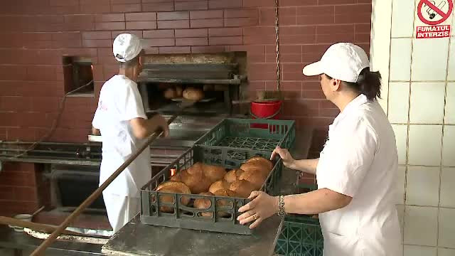 Pâinea se scumpeşte, deşi avem producţie record la grâu. Explicaţia acestui paradox românesc