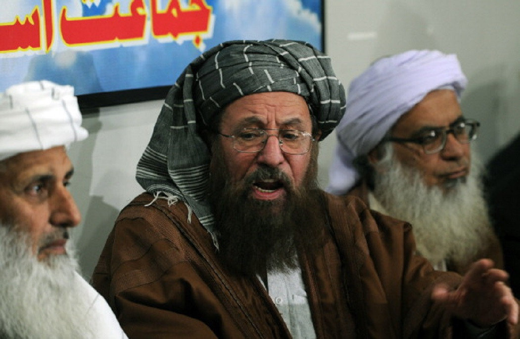 "Părintele talibanilor", înjunghiat şi apoi împuşcat în locuinţa sa din Pakistan