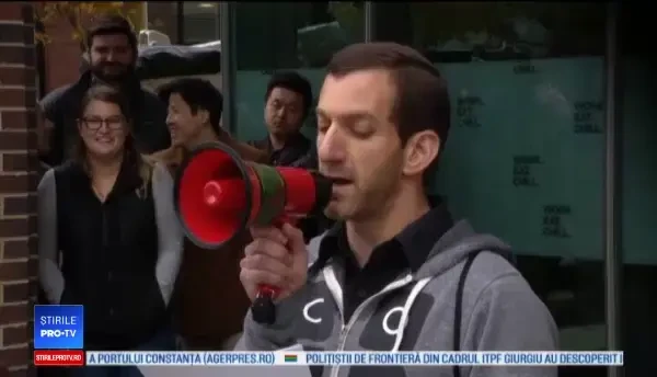 Mii de angajaţi Google din toată lumea au oprit lucrul şi au ieşit din birouri în semn de protest