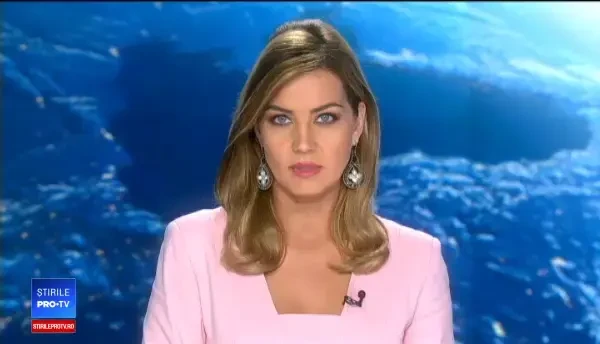 Gestul secretarei după ce s-a descoperit că a jucat în filme pentru adulți