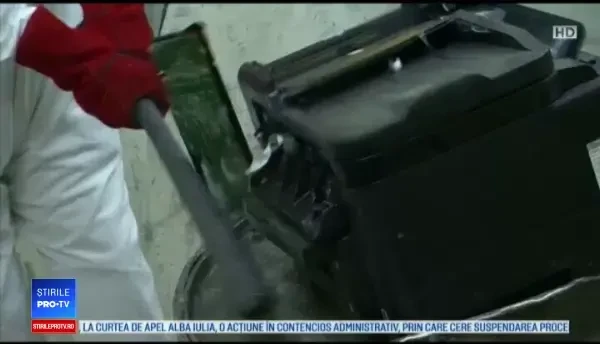 Locul în care puteți distruge obiecte cu bâta, fără să fiți penalizați. Cât costă o sesiune antistres