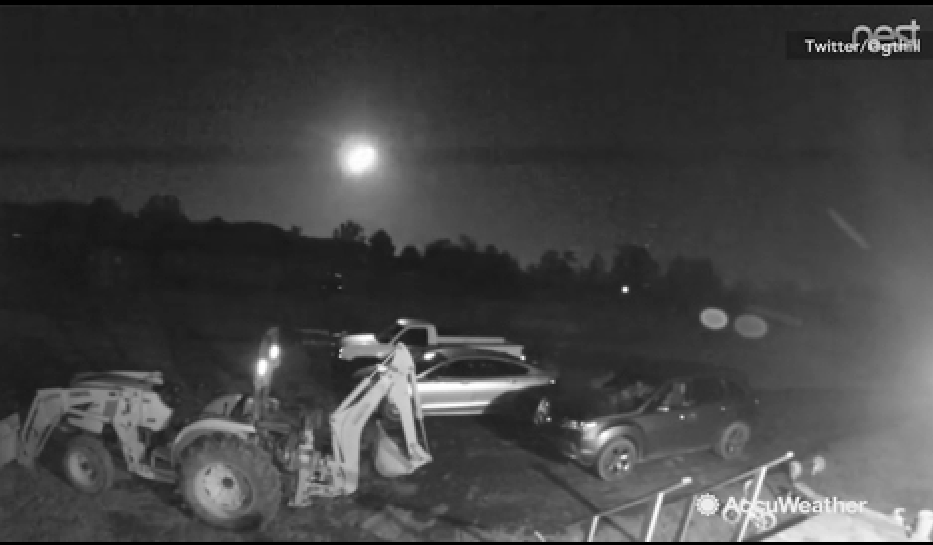 Apariție misterioasă pe cerul SUA. Fenomenul i-a înfricoșat pe americani. VIDEO