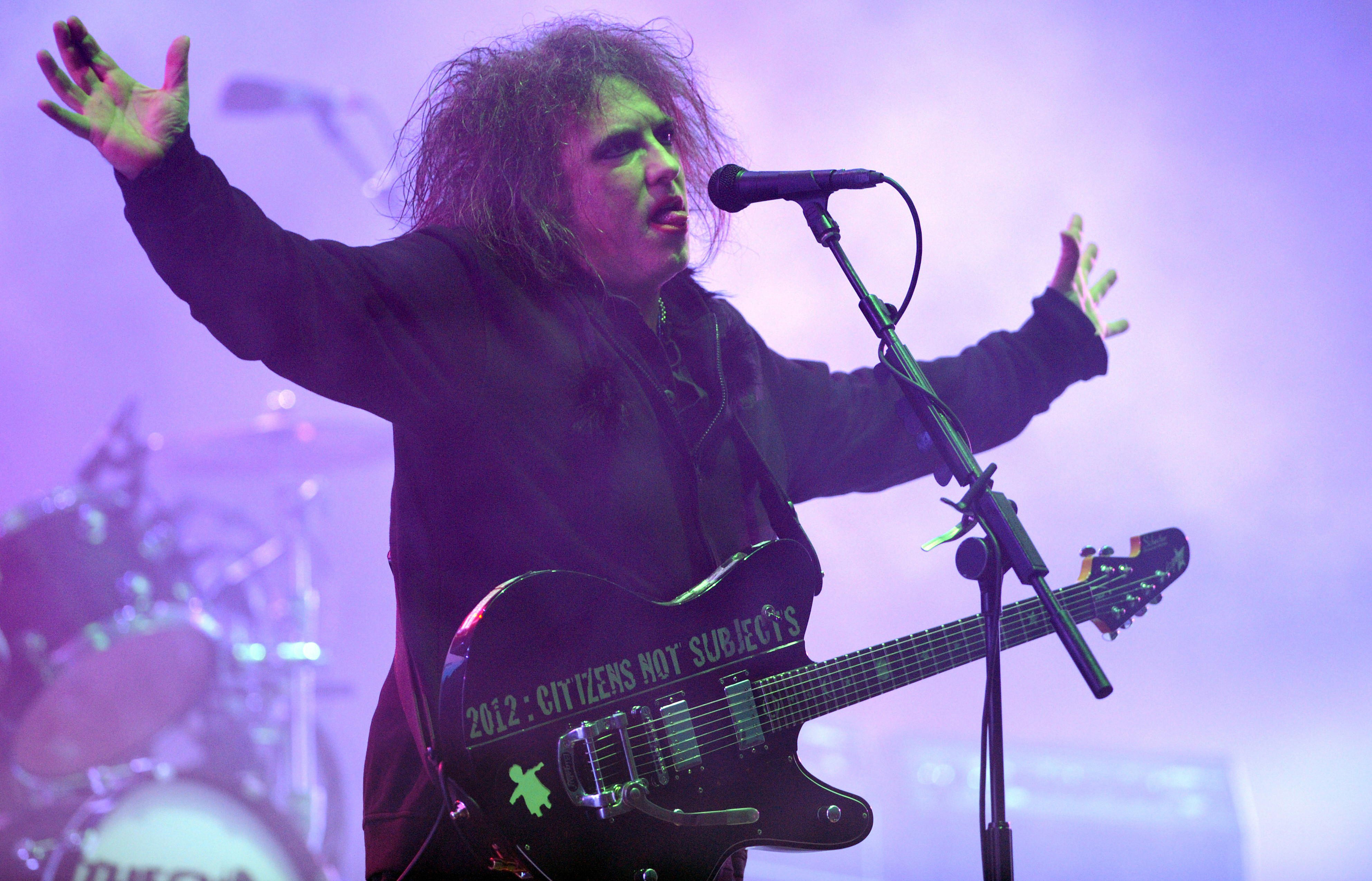 Legendara trupă The Cure concertează pentru prima dată în România