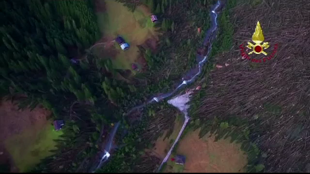 Autorităţile italiene evaluează devastatoarele efecte ale furtunilor şi inundaţiilor care au făcut prăpăd