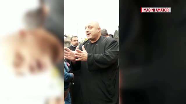 Scandal în Dâmbovița după divorțul unui preot. ”Nu îi schimbăm ca pe ciorapi”