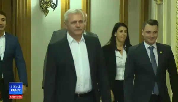 Scandalul Tel Drum. Liviu Dragnea a prezentat jurnaliștilor două valize cu dosare și gogoși