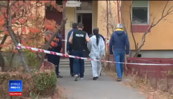 Polițistul care și-a ucis fiul de 3 ani, îmormântat la Mioveni. Dovezile noi găsite de anchetatori