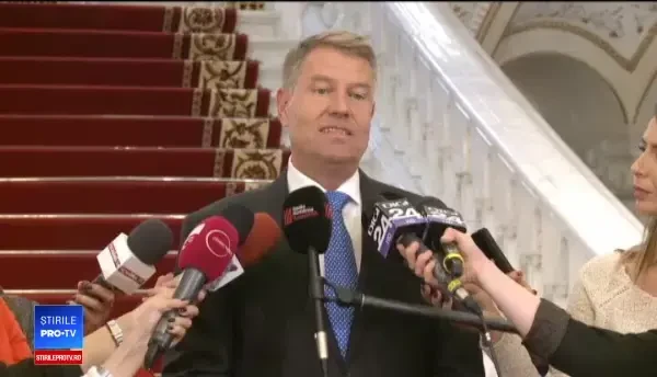Iohannis: ”Acest infractor, Dragnea, care s-a cocoţat în fruntea statului, progresează în domeniul fake news”