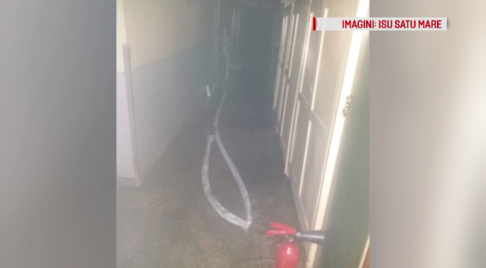 Un incendiu puternic a cuprins subsolul Spitalului Judeţean din Satu Mare