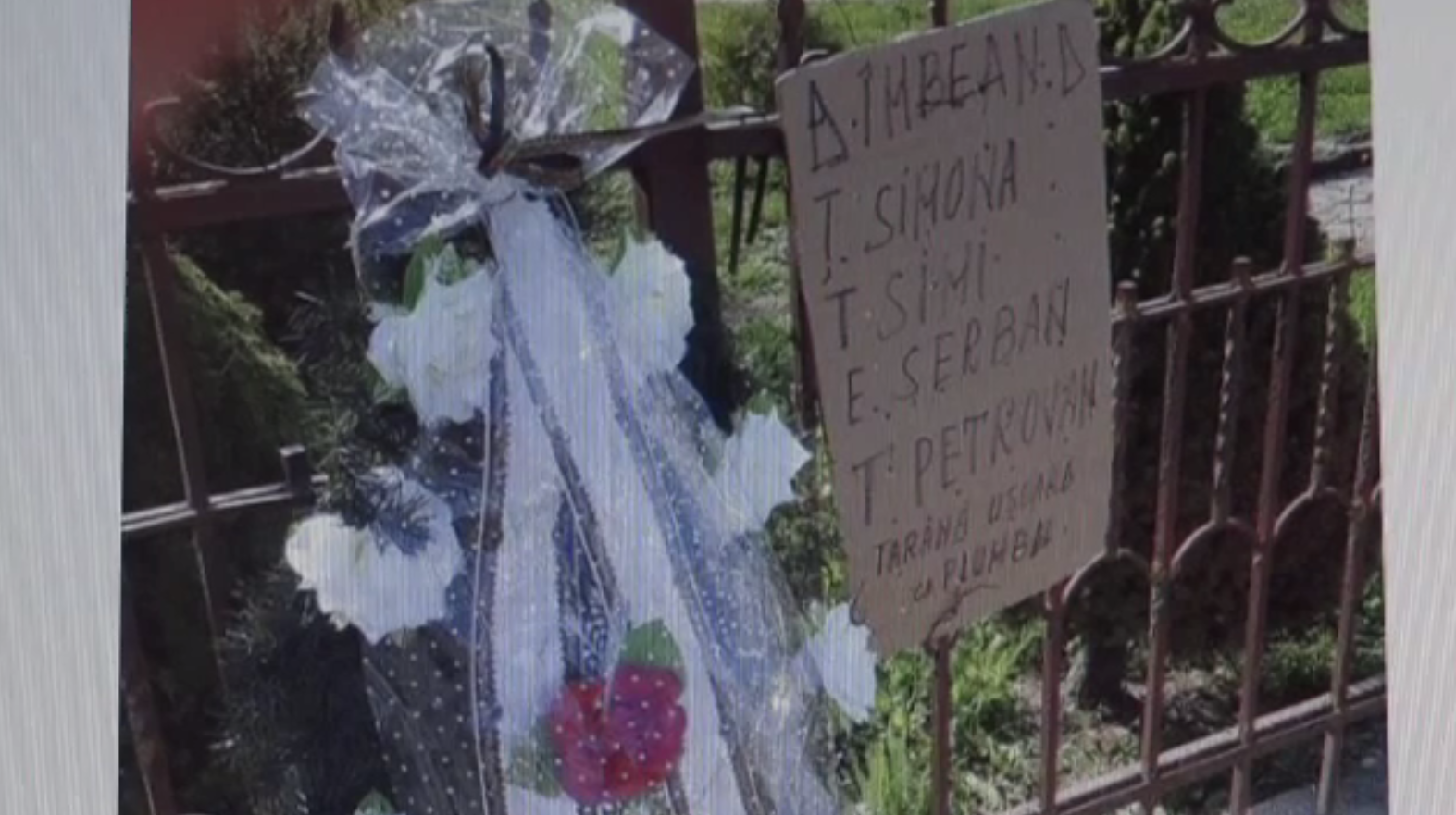 Gest mafiot în Mureș. Cine sunt cele 4 persoane care s-au trezit cu numele pe o coroană mortuară