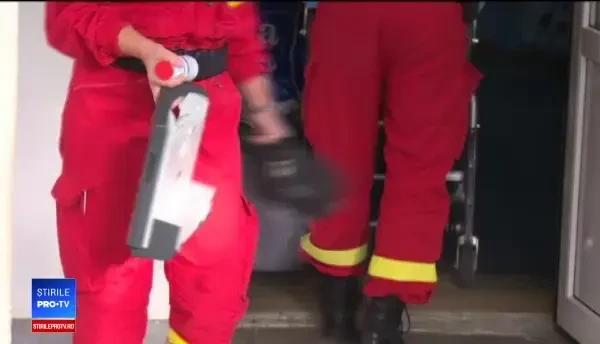 O fetiță din Bistrița a fost opărită cu apa în care trebuia să facă baie. Reacția mamei