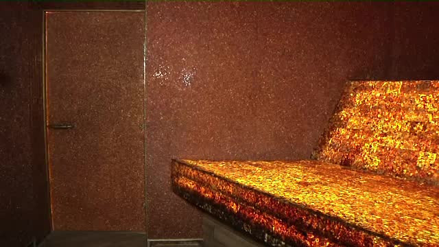 Cum arată sauna care funcționează pe bază de chihlimbar, supranumit "aurul nordului"