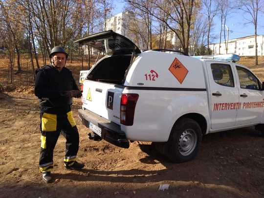 Obiect periculos descoperit lângă o grădiniță din Vaslui. Au intervenit pirotehniștii