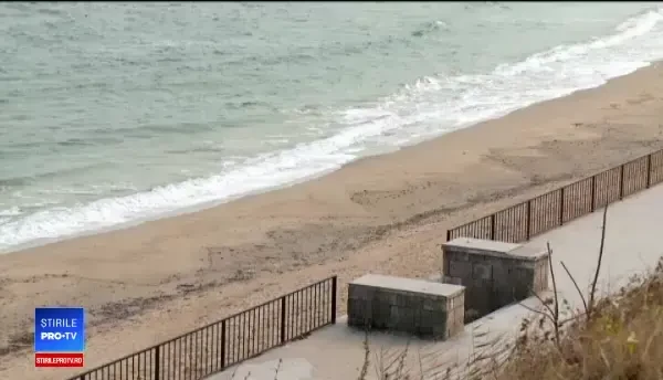 Guvernul promite să refacă plajele măcinate de eroziune. În 5 ani vor fi extinse cu 200 de hectare
