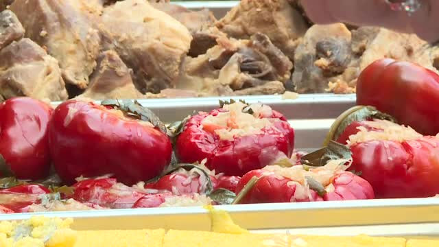 Festival unguresc în București: găluște zdrențuite din gulaș, langoși și kurtoș