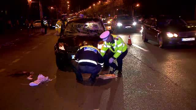 Un șofer începător a spulberat 4 oameni pe trecere, la Constanța. Un tânăr a murit, o femeie e în comă