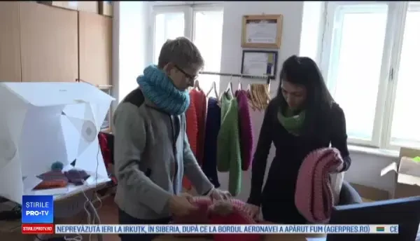 Afaceri în creștere la Roșia Montană. Profitul adus din vânzarea de șosete și pulovere din lână