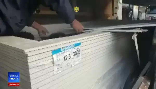 Descoperire uimitoare a poliţiei în plăcile de rigips. Ce au ascuns traficanţii