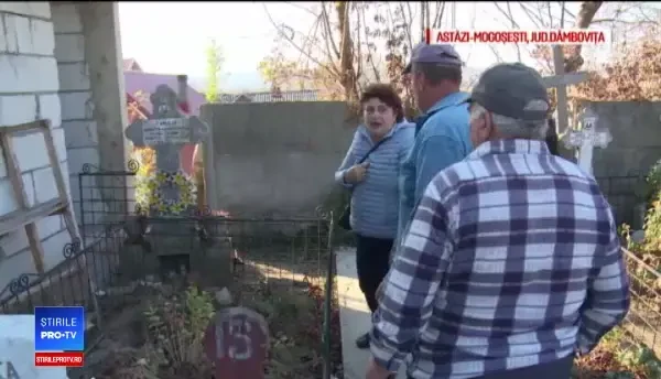 Scandal în cimitir. O femeie s-a trezit cu un WC construit deasupra mormântului tatălui său