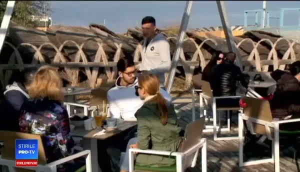 Cât costă o cameră pe Litoral în această perioadă. Motivul pentru care vin tot mai mulţi turişti