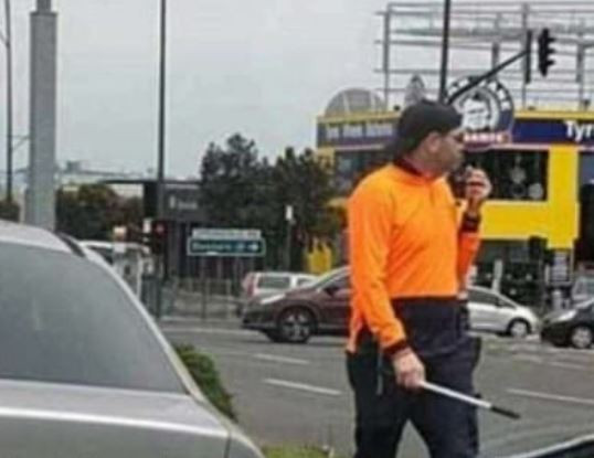 Polițiști deghizați în spălători de parbrize. Surpriză neplăcută pentru zeci de șoferi