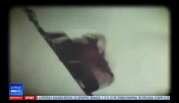 ”100 de ani în 100 de zile”. 2000 - Iliescu revine la conducerea ţării, au loc cele mai mari inundații