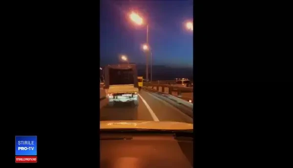 Motivul pentru care 4 pietoni s-au deghizat în autobuz. Reacţia poliţiştilor