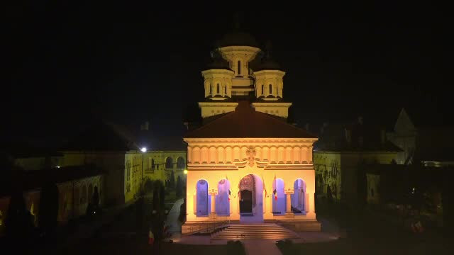 Spectacol de lumină la Alba Iulia, la Catedrala încoronării Regelui Ferdinand și a Reginei Maria