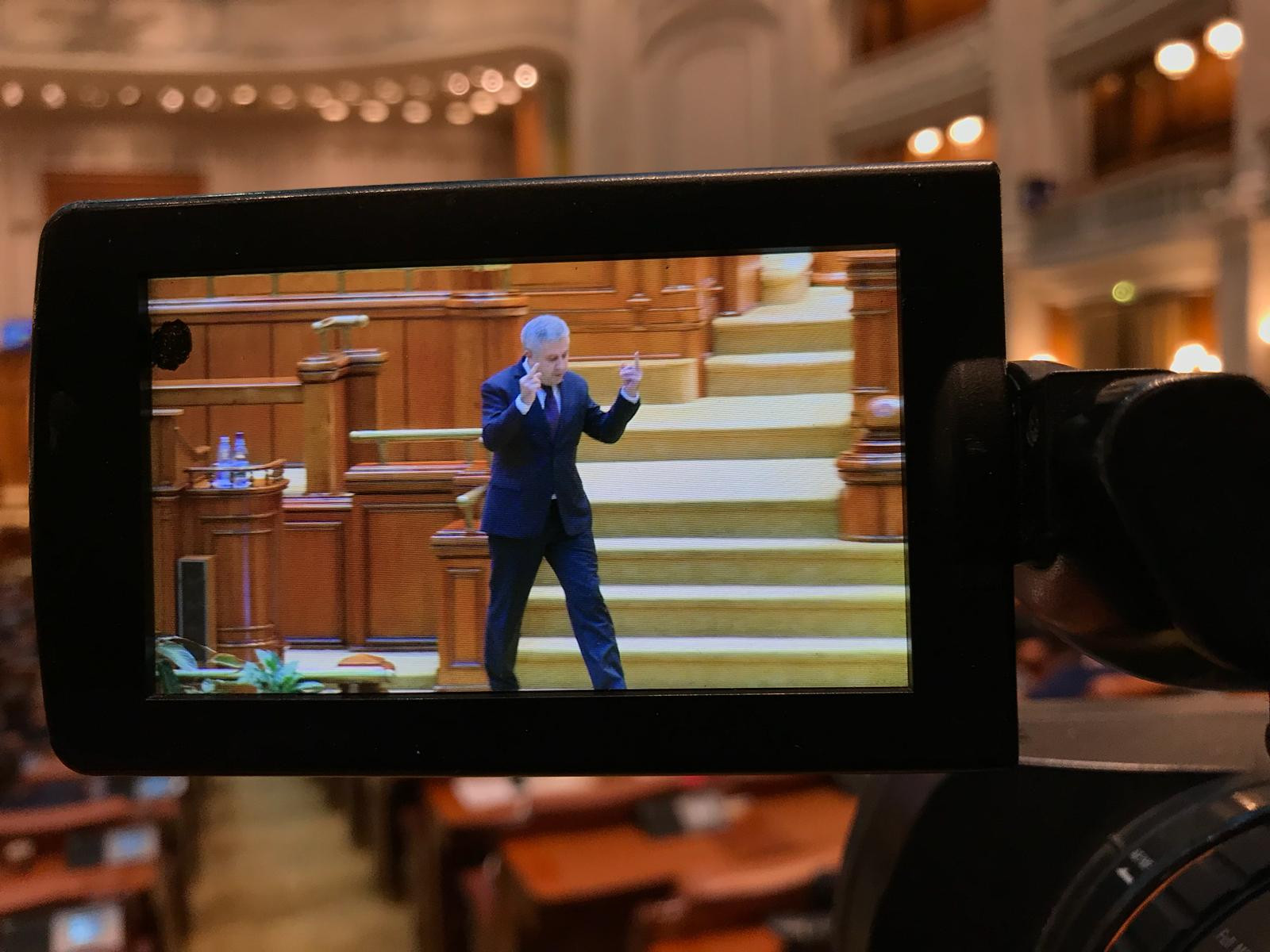 Florin Iordache, gest obscen