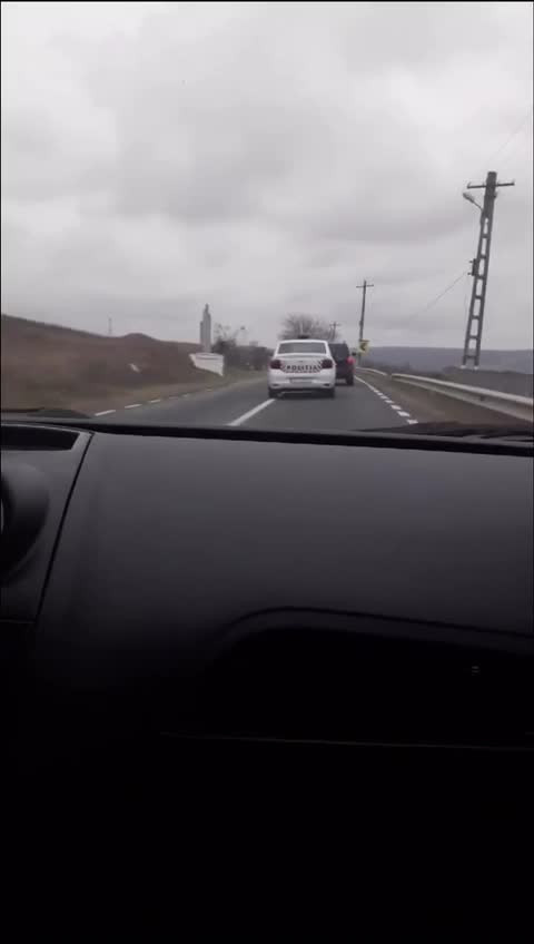 Cum a fost surprins un echipaj de poliție în județul Tulcea: „Cred că m-a văzut”