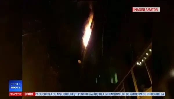 Mamă și fiică, la spital intoxicate cu fum. Au pornit un incendiu de la câteva lumânări