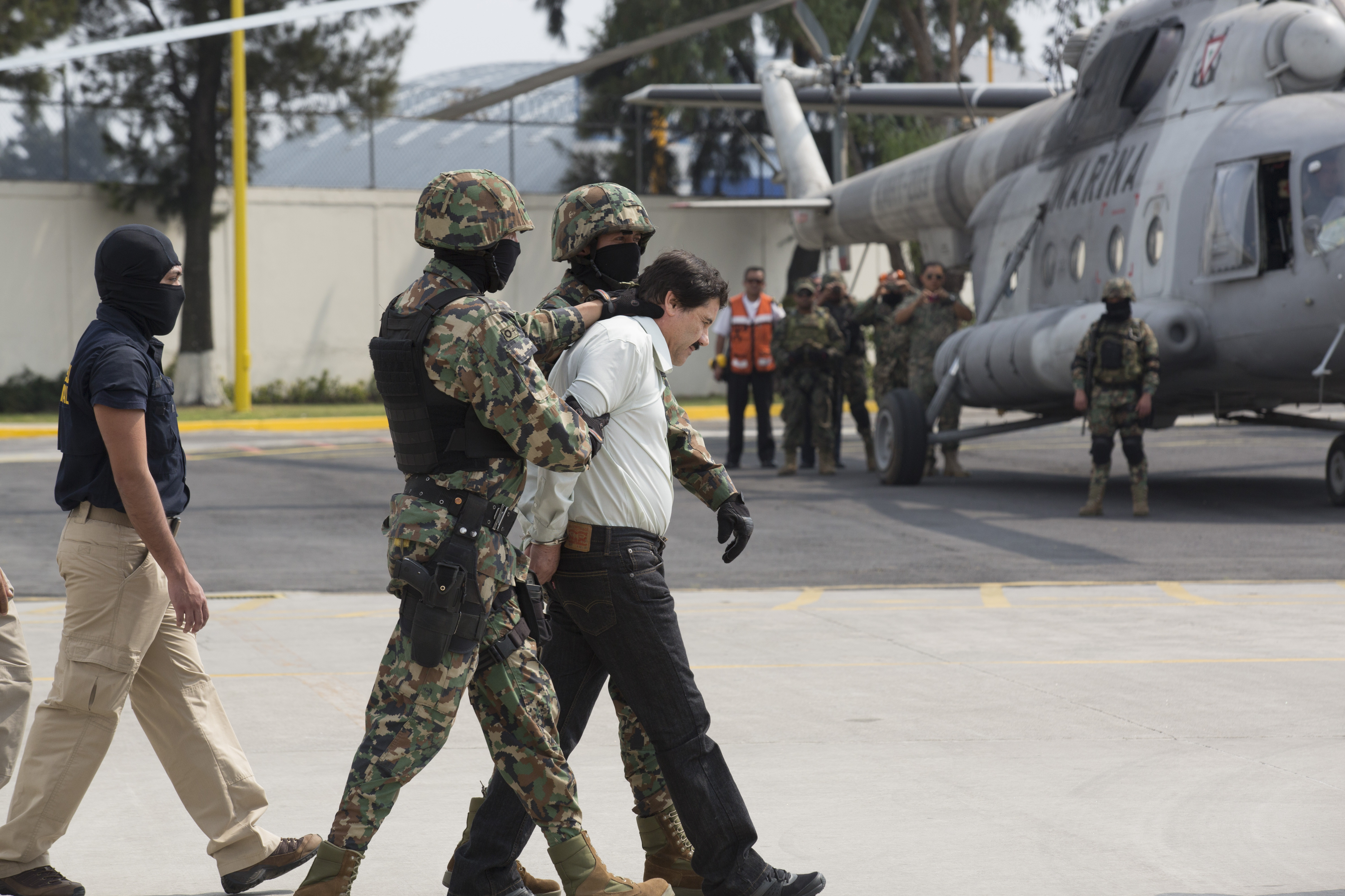 Gestul neașteptat făcut de soția traficantului El Chapo. Cum a fost fotografiată