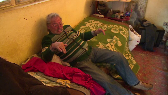 Bărbat din Dâmbovița, plângere la Poliție. Ce i-au făcut în dormitor fosta iubită și prietena ei