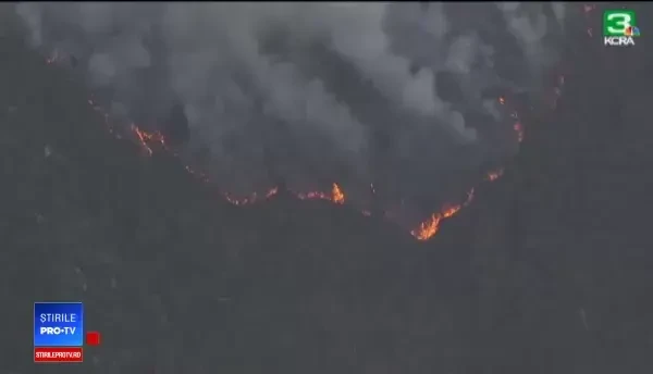 63 de morți și 600 de dispăruți în incendiile din California. Trump merge sâmbătă în zona afectată