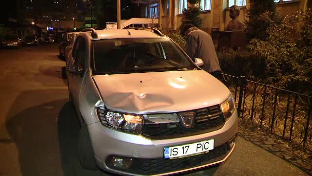 Soț și soție, loviți pe trecere de un bătrân care spune că nu i-a văzut. Femeia a murit la spital