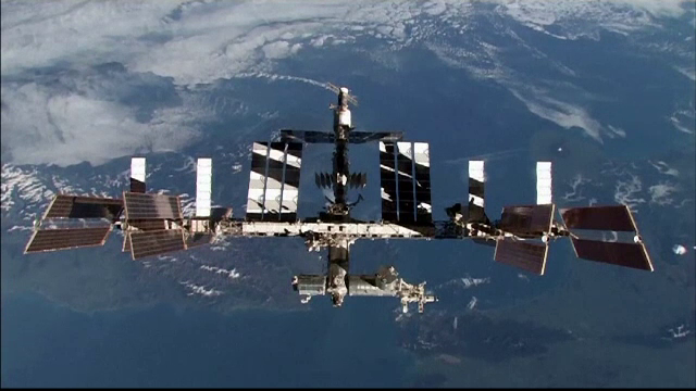 Cel mai mare obiect făcut de om care orbitează Pământul împlinește 20 de ani