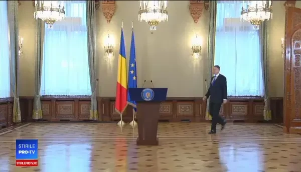 Iohannis, de acord doar parţial cu remanierea. Olguţa Vasilescu şi Ilan Laufer, respinşi ca "nepotriviţi"