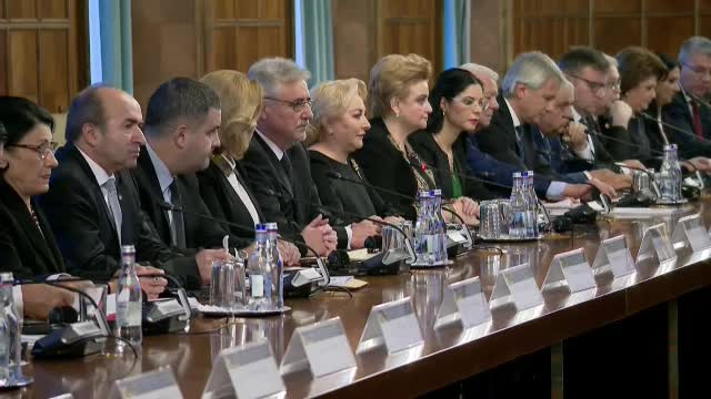 Specialiști: OUG de joi va avea efect de tsunami, va lovi în firme și oamenii de rând