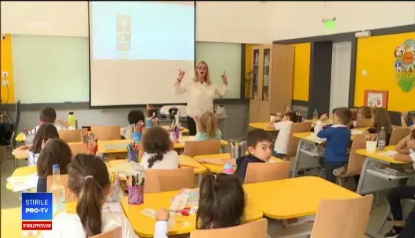 Autorităţile vor da 16 milioane €/anual pentru miere în școli. Reacția apicultorilor