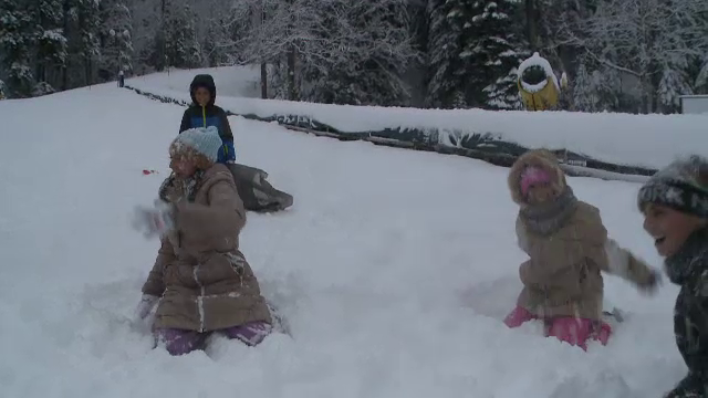 Cât costă o noapte de cazare la Azuga, în minivacanța de 1 decembrie