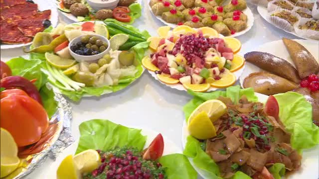 Sfaturi pentru cei care țin postul Crăciunului. Gătiți ciorbe, tocănițe, ghiveci de legume și multe salate