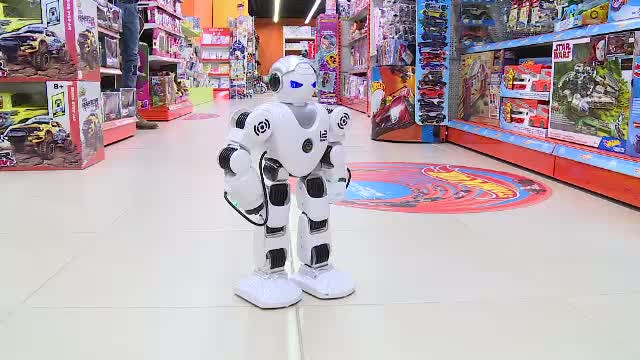 Începe goana părinților după jucăriile perfecte pentru cei mici. Ce își doresc copiii în acest an