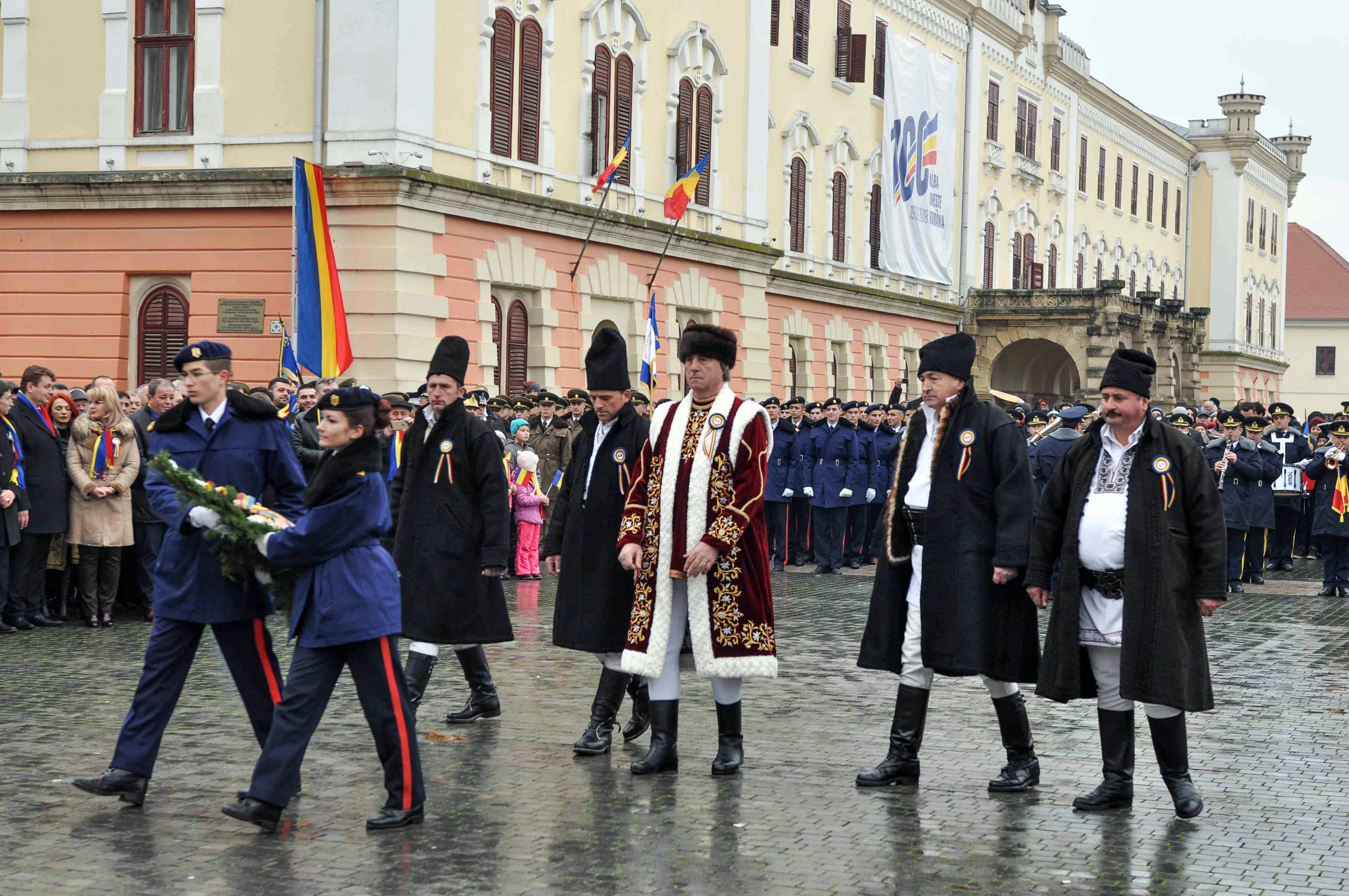 Prima măsură luată în cazul profesorului care a mers cu elevii la Alba Iulia, fără a avea cazare