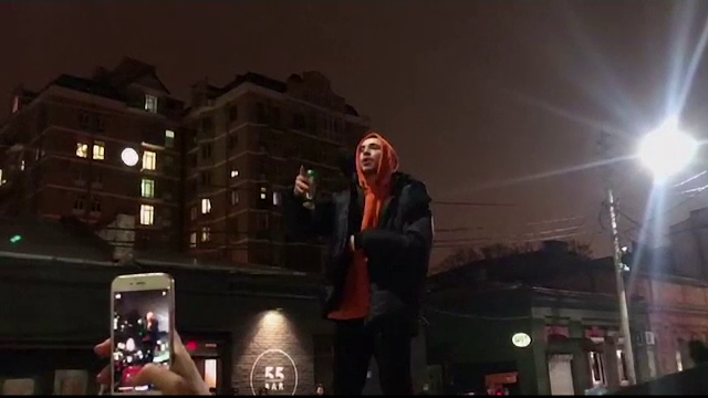 Un rapper celebru a fost arestat pentru că a susținut un concert. Acuzațiile aduse